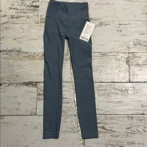 Lululemon zoned in tight